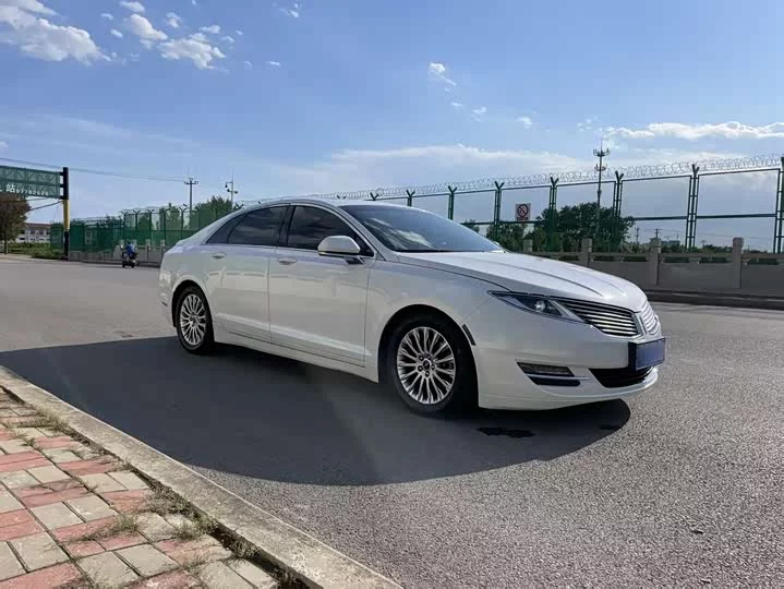 Lincoln MKZ