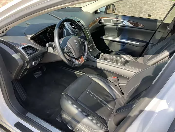Lincoln MKZ