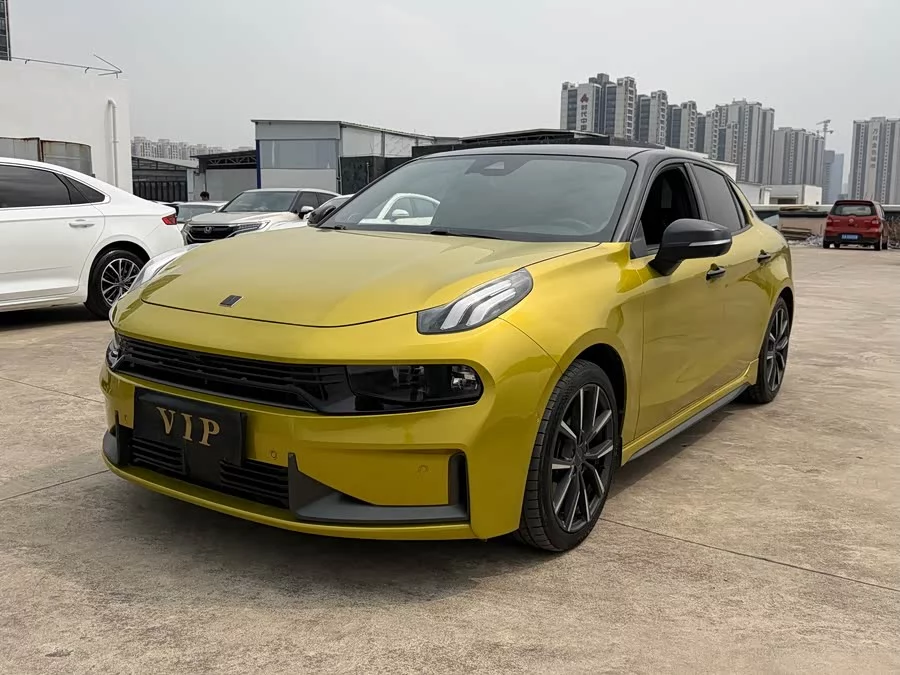 Lynk & Co 03