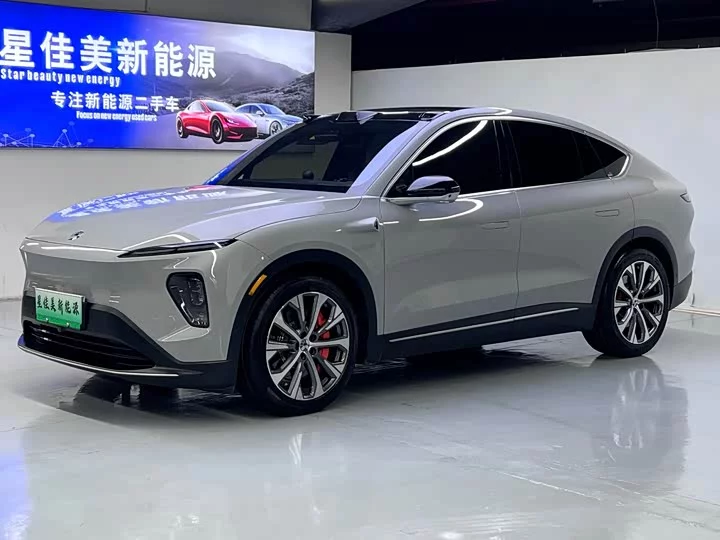 NIO EC7