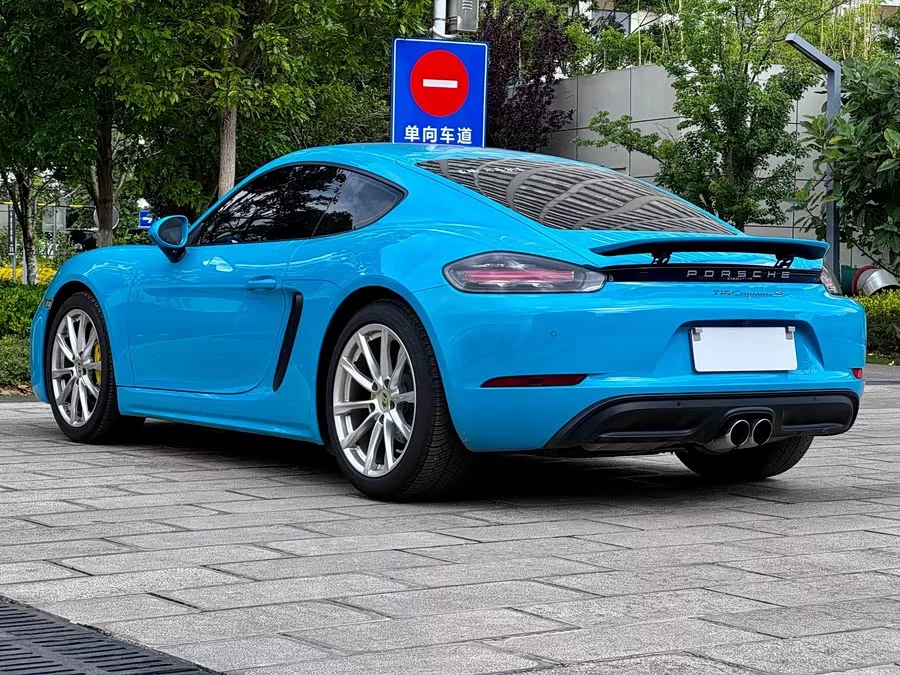 Porsche 718