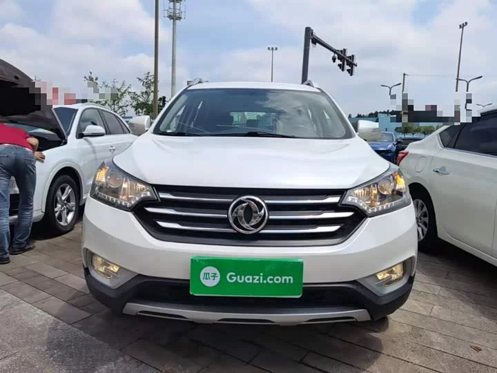 Dongfeng AX7