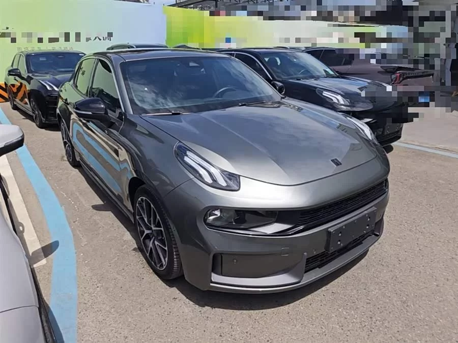 Lynk & Co 03