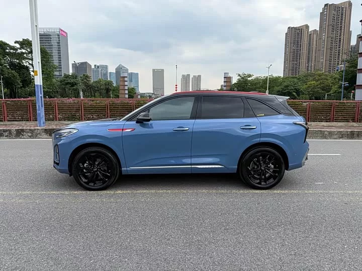 Hongqi HS3