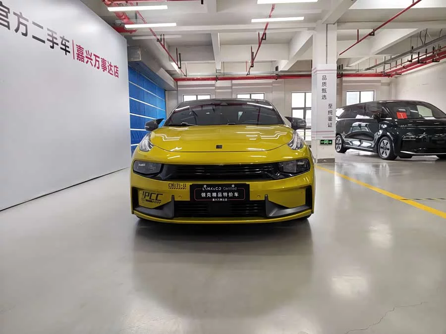 Lynk & Co 03