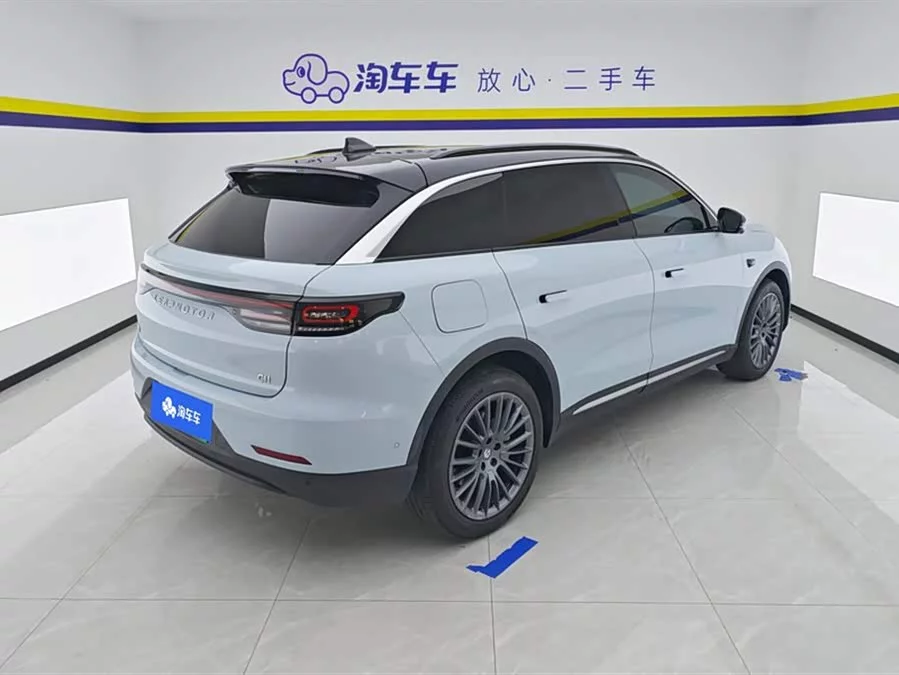 Leapmotor C11