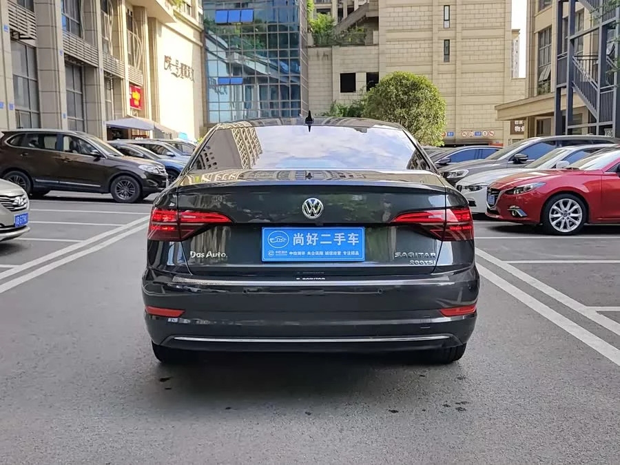 Volkswagen Sagitar