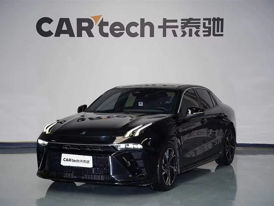 Lynk & Co 03