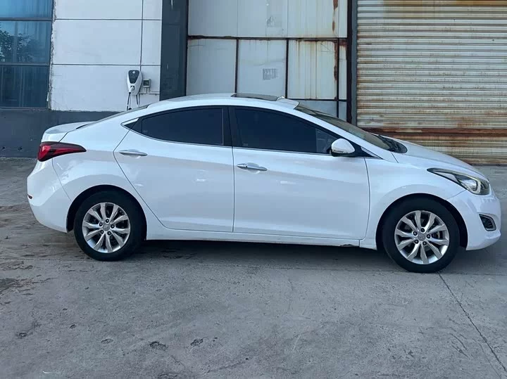 Hyundai Elantra