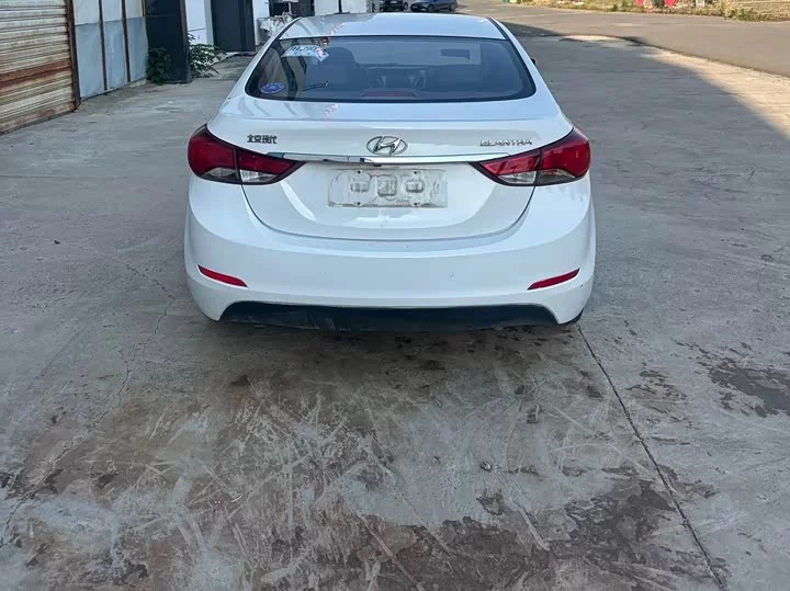 Hyundai Elantra