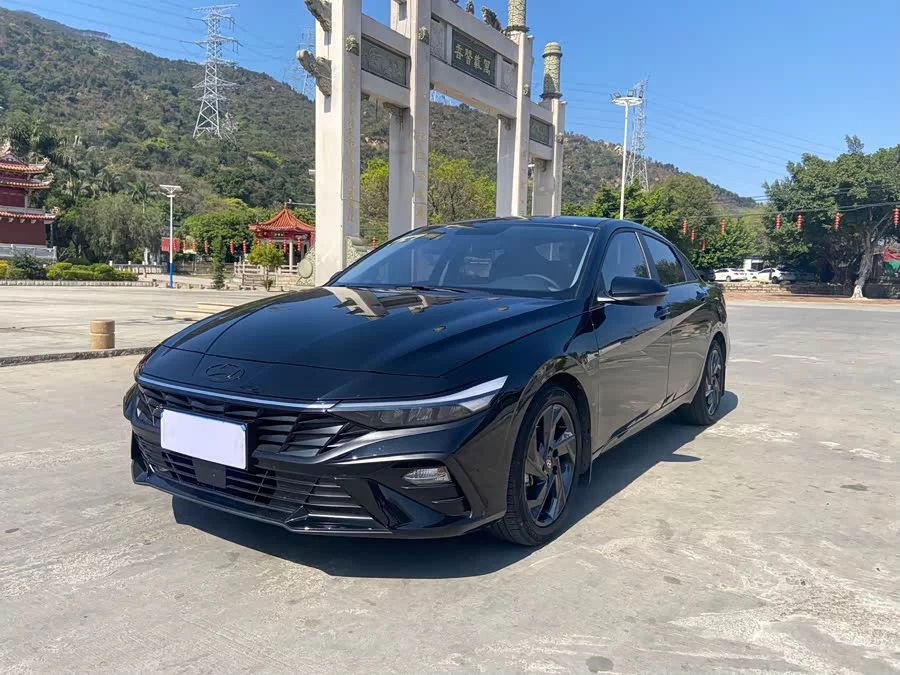 Hyundai Elantra