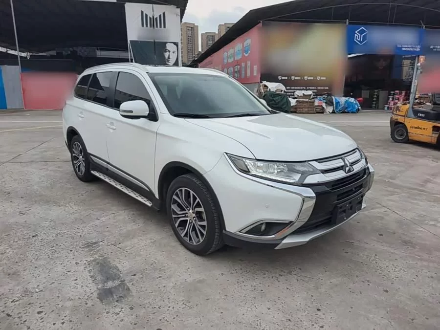 Mitsubishi Outlander