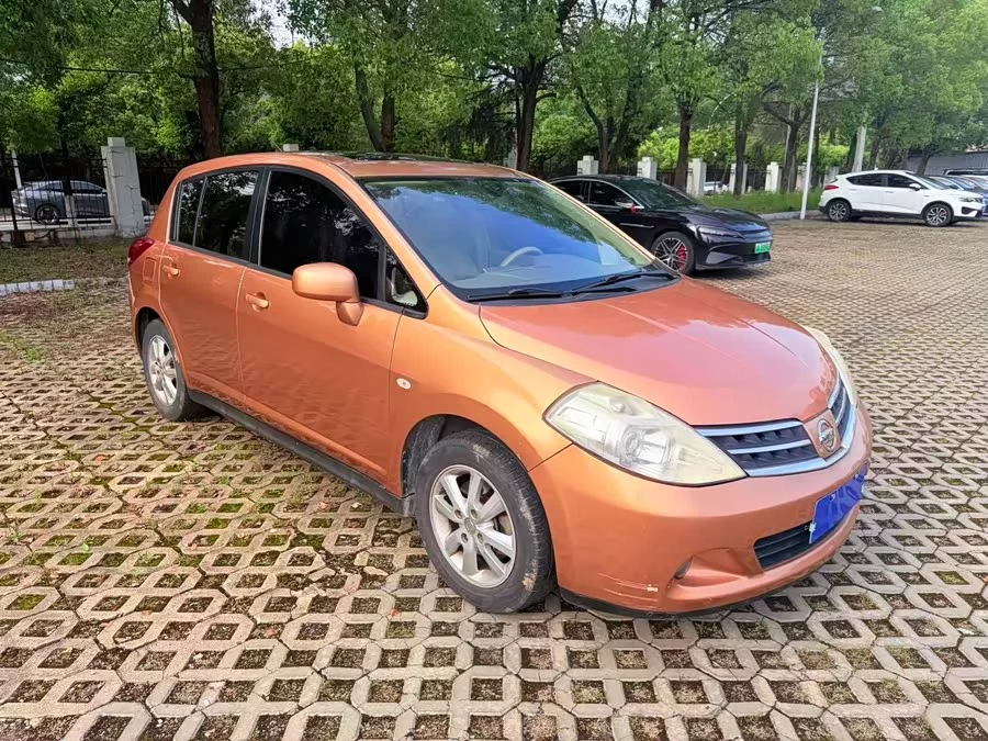 Nissan Tiida