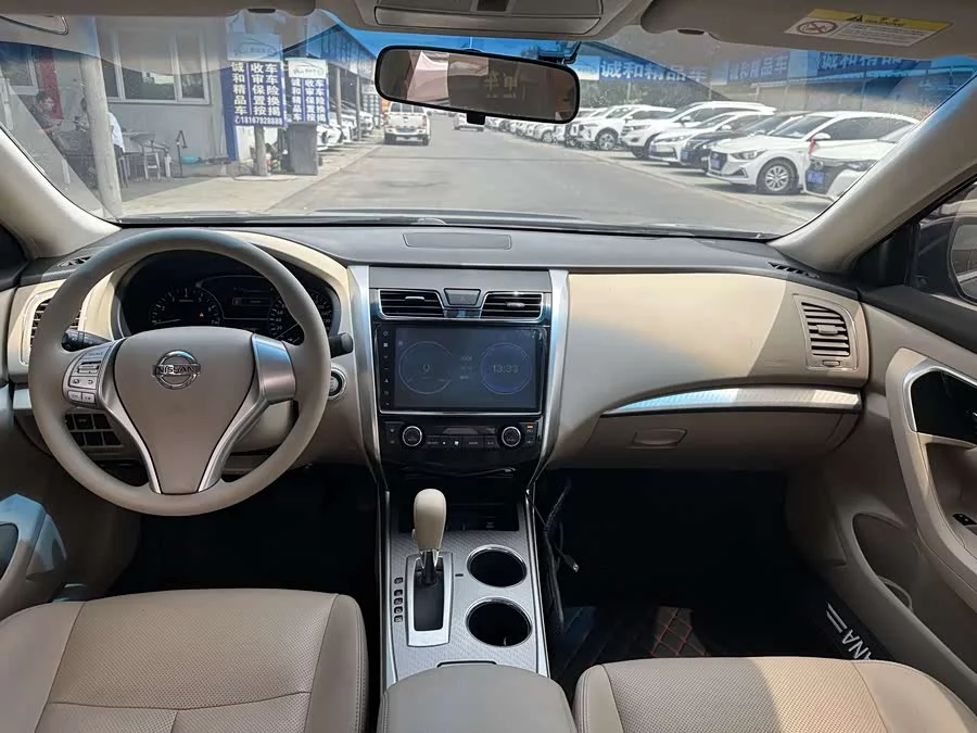 Nissan Teana