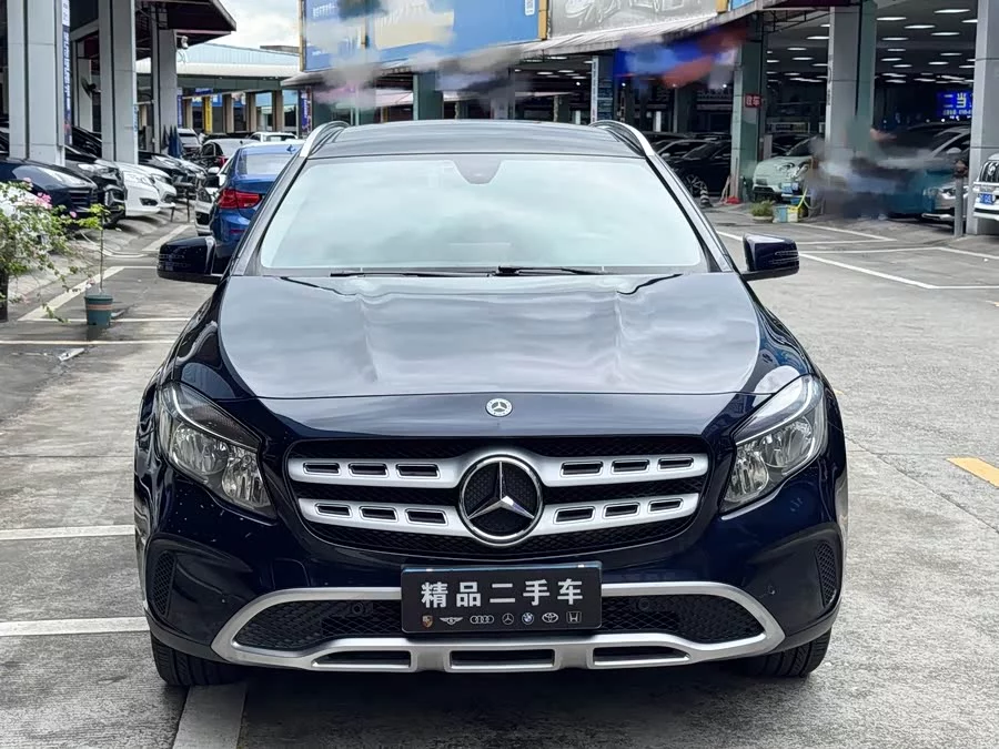 Mercedes Benz GLA