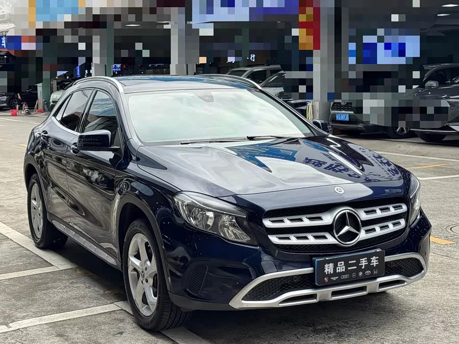 Mercedes Benz GLA