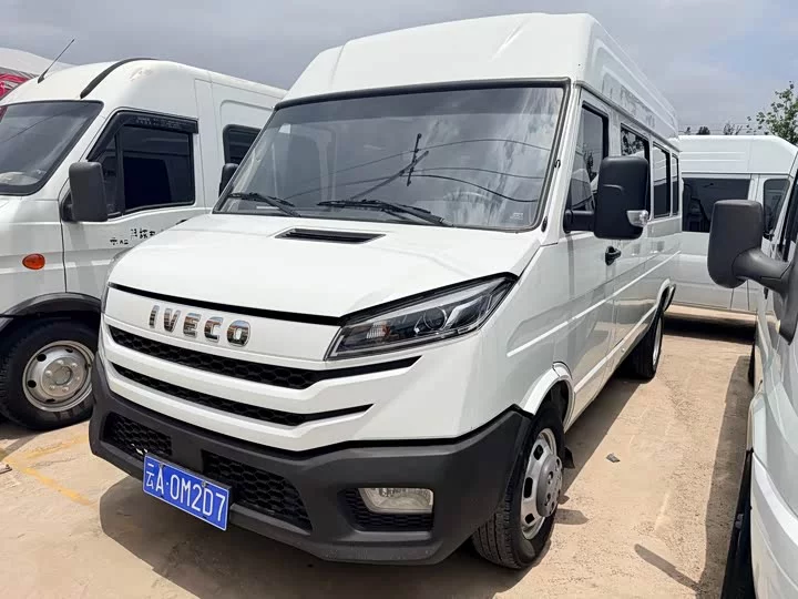 Iveco proud