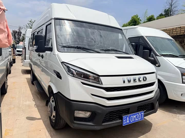 Iveco proud