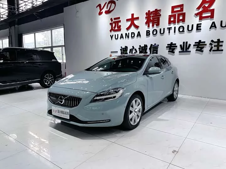 Volvo V40