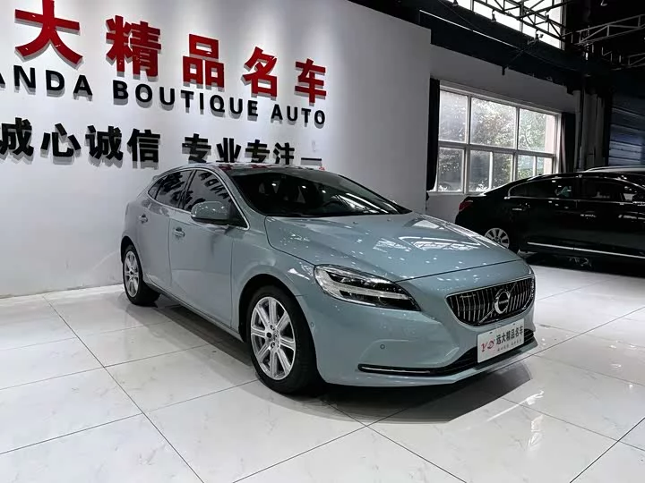 Volvo V40