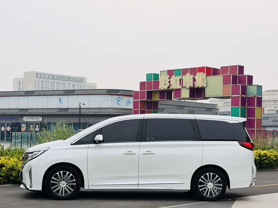 GAC Trumpchi M8