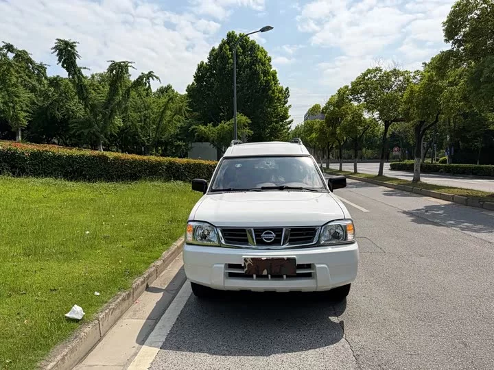 Nissan ZN van