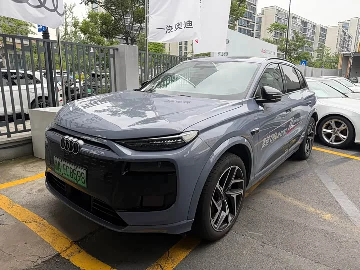 Audi Q6L e-tron