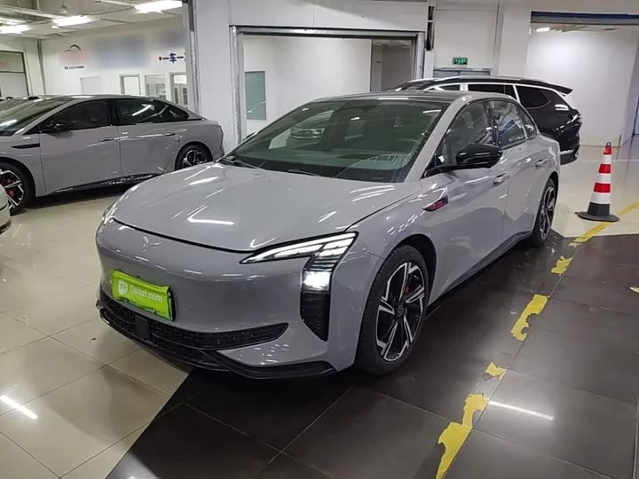 Hongqi EH7