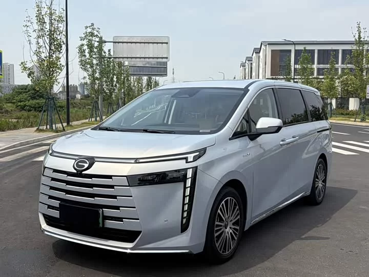 GAC Trumpchi E8 PHEV
