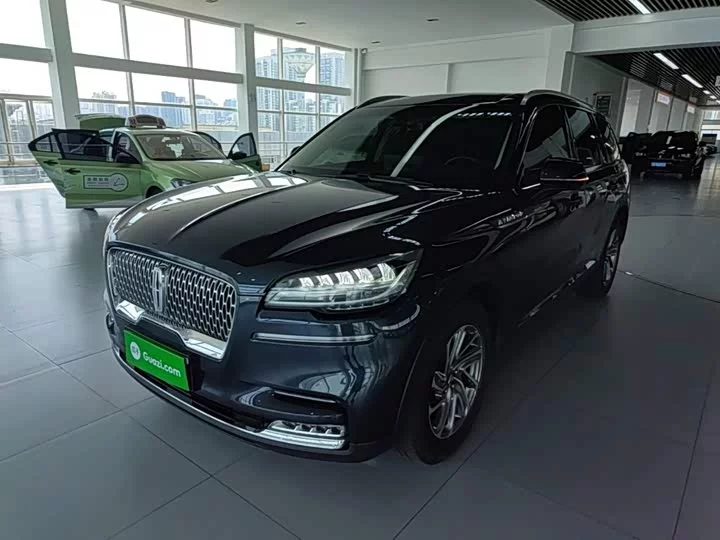 Lincoln aviator