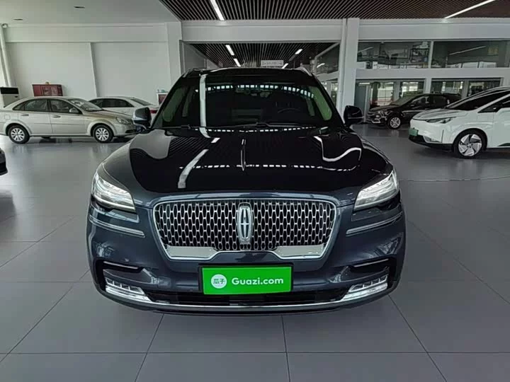 Lincoln aviator
