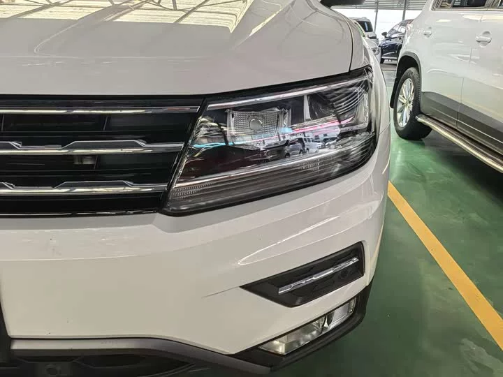 Volkswagen Tiguan L