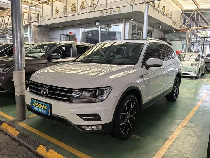 Volkswagen Tiguan L