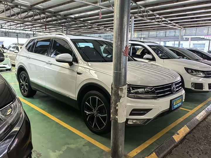 Volkswagen Tiguan L