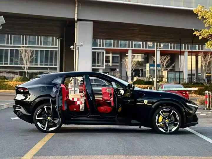 ferrari Purosangue