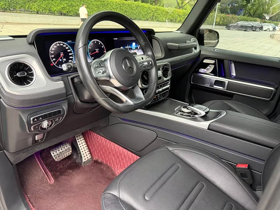 Mercedes Benz G-rated