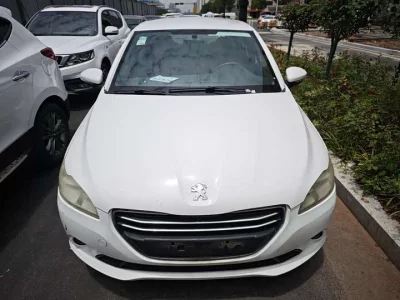 Peugeot 301