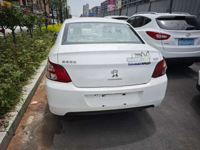 Peugeot 301