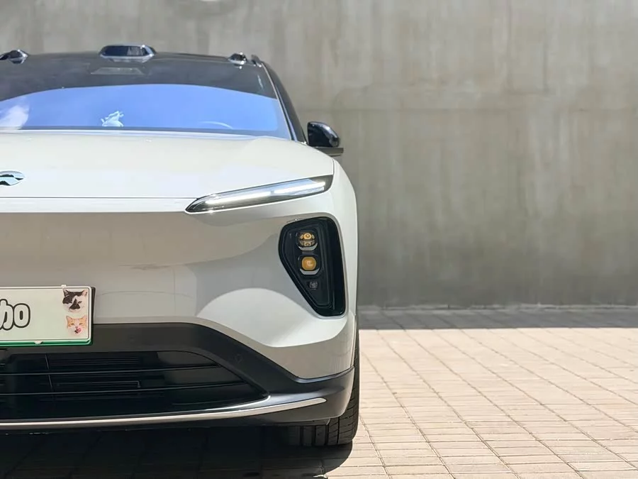 NIO ES6