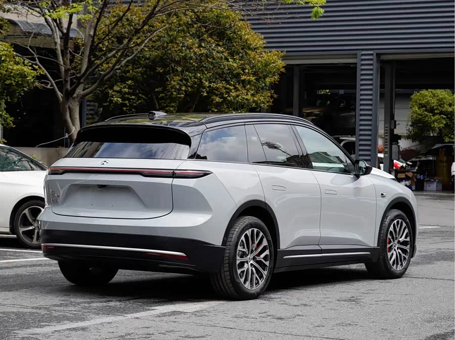 NIO ES6