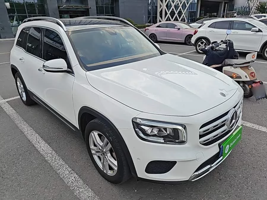 Mercedes Benz GLB