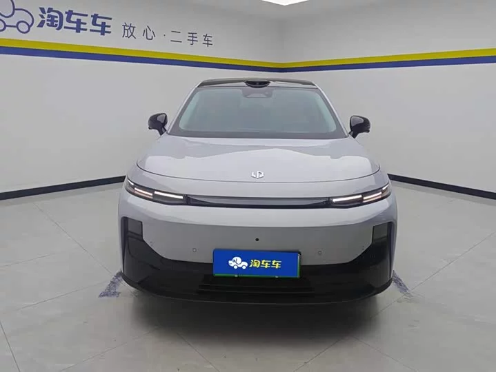 Leapmotor B10