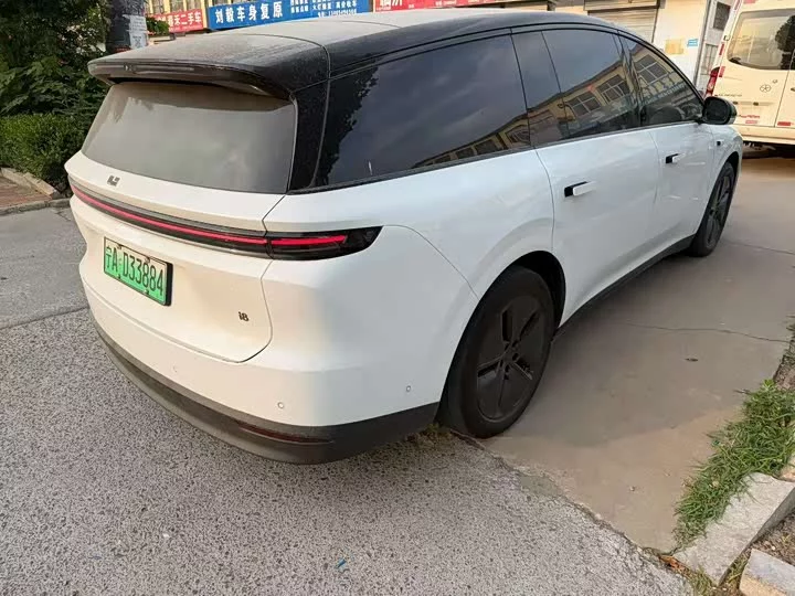 Li Ideal i8