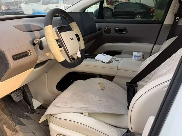 Li Ideal i8