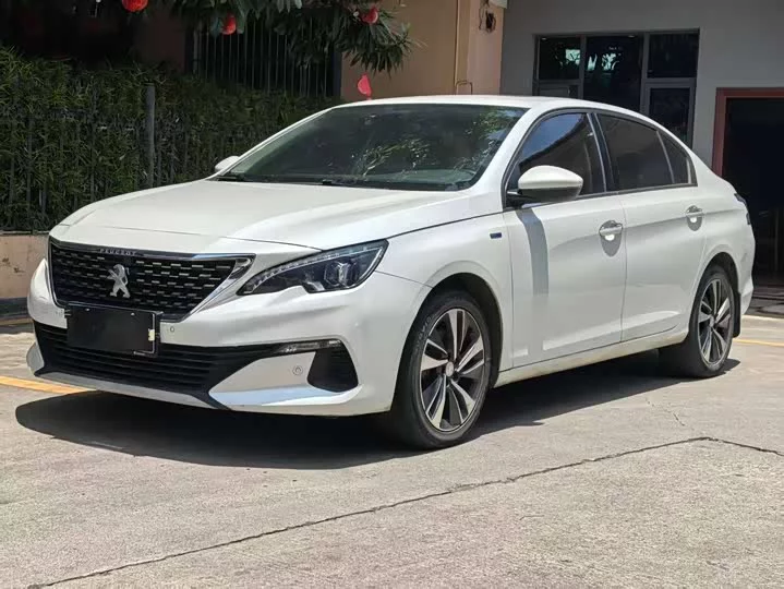 Peugeot 408