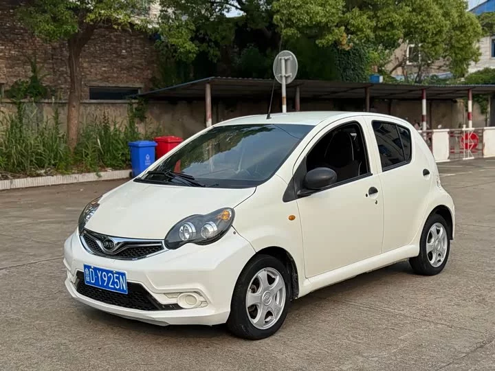BYD F0