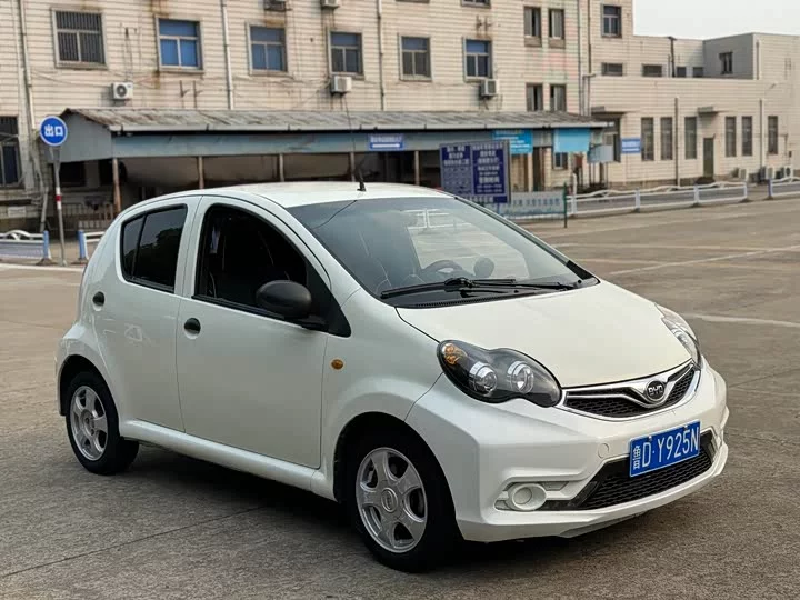 BYD F0