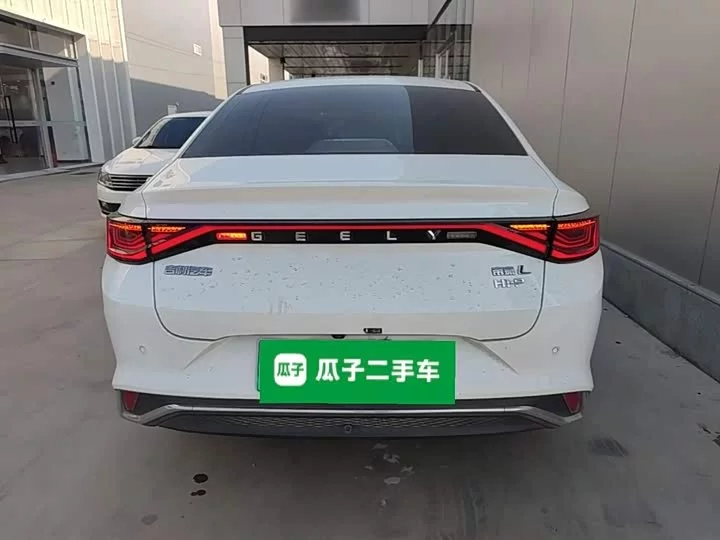 Geely Emgrand L HiP