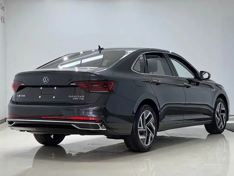 Volkswagen Sagitar