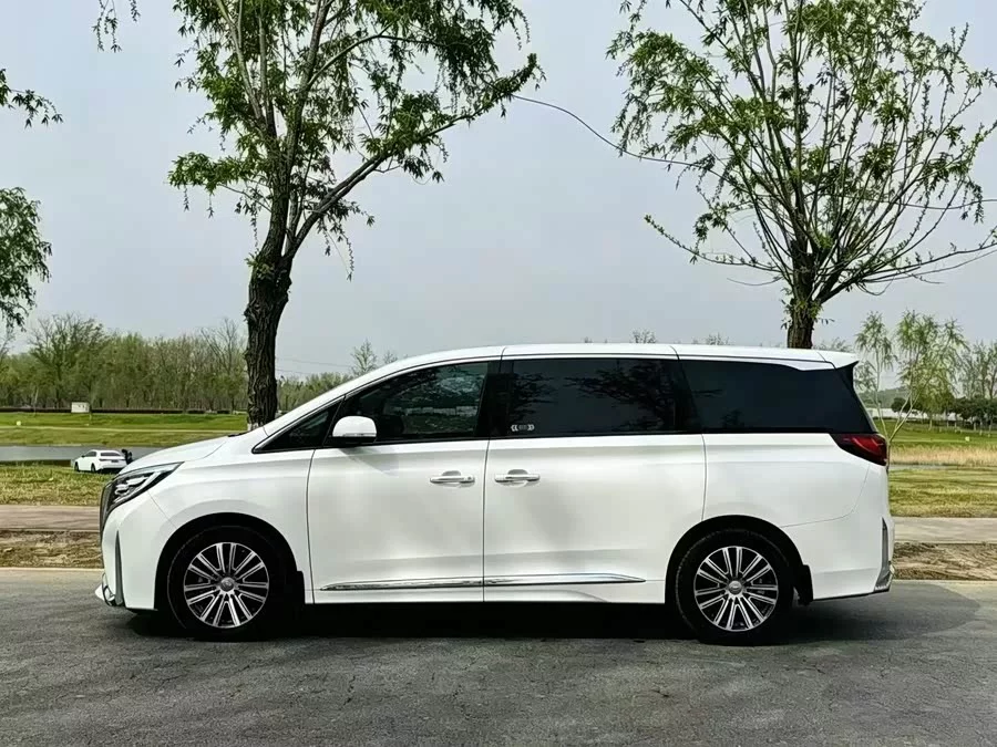 GAC Trumpchi M8